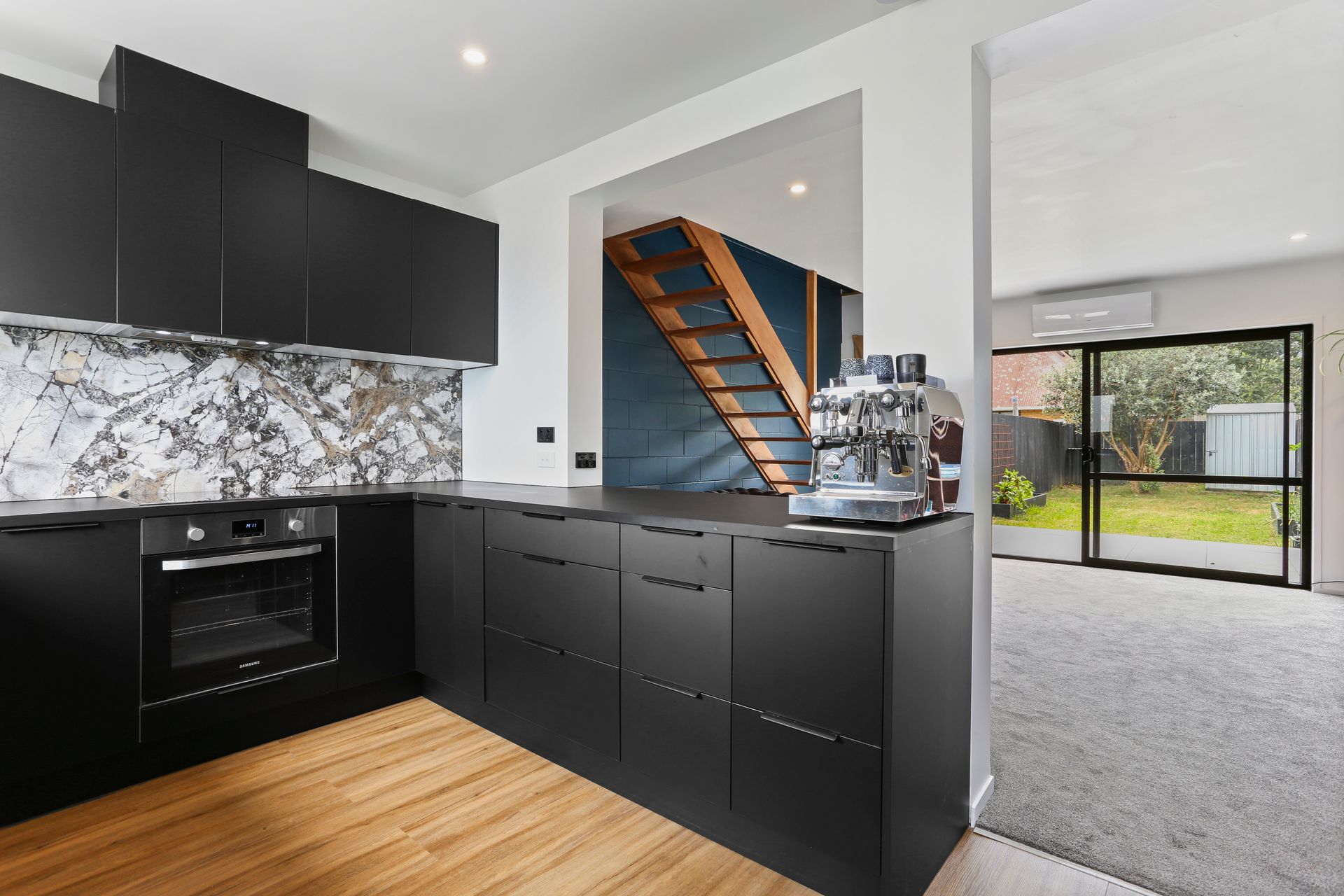 4/121 Māngere Road